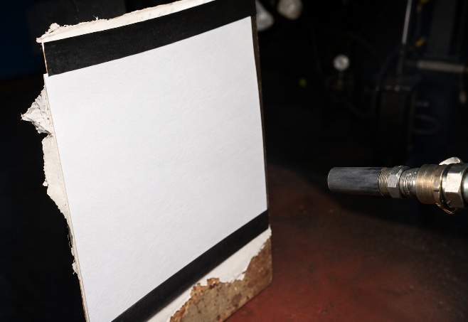 Détection d'huile et d'humidité dans l'air comprimé selon ASTM D4285