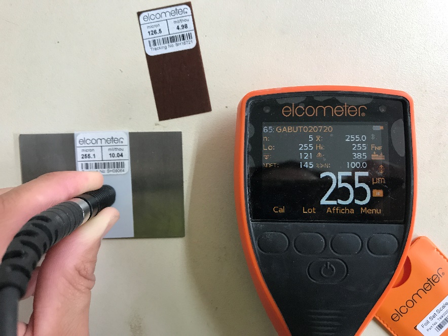 Étalonnage de la jauge électromagnétique de mesure d'épaisseur sèche